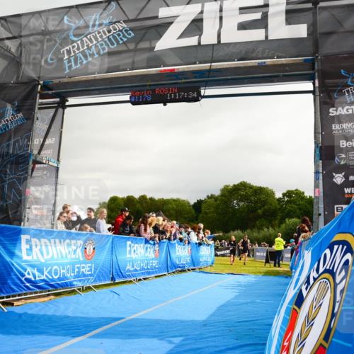 30.08.2026 - Elbe Triathlon Hamburg LAZAROV Photography http://msf.ph/oto/10082330 30.08.2026 11:27:38 Ziel 364, 672, 1074, 1121 meine-sportfotos.de
