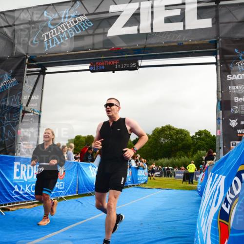 30.08.2026 - Elbe Triathlon Hamburg LAZAROV Photography http://msf.ph/oto/10082341 30.08.2026 11:27:45 Ziel 364, 1074 meine-sportfotos.de