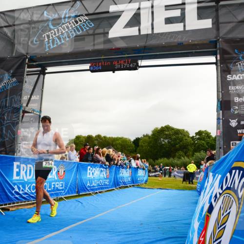 30.08.2026 - Elbe Triathlon Hamburg LAZAROV Photography http://msf.ph/oto/10082411 30.08.2026 11:28:06 Ziel 687, 754, 1068, 1103 meine-sportfotos.de