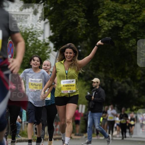30.08.2026 - Blankeneser Heldenlauf Patografie http://msf.ph/oto/10082428 30.08.2026 09:58:08 Ziel 1085, 1130, 1258, 1426, 1586, 1587 meine-sportfotos.de