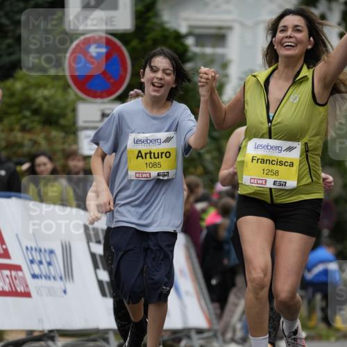 30.08.2026 - Blankeneser Heldenlauf Patografie http://msf.ph/oto/10082432 30.08.2026 09:58:10 Ziel 1085, 1130, 1258, 1426, 1586, 1587 meine-sportfotos.de