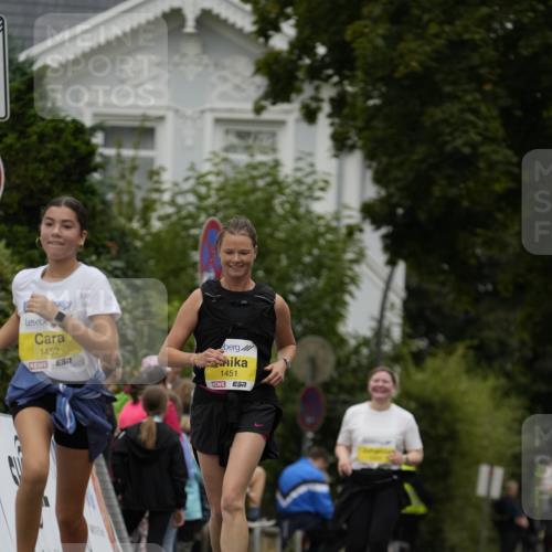 30.08.2026 - Blankeneser Heldenlauf Patografie http://msf.ph/oto/10082461 30.08.2026 09:58:35 Ziel 1089, 1242, 1251, 1451, 1452 meine-sportfotos.de