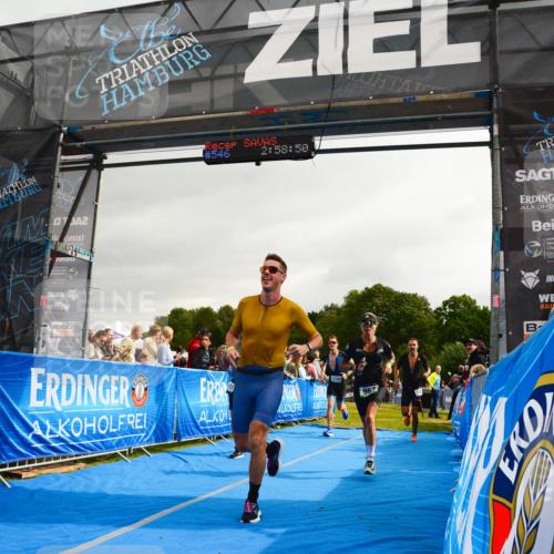30.08.2026 - Elbe Triathlon Hamburg LAZAROV Photography http://msf.ph/oto/10082511 30.08.2026 11:29:02 Ziel 409, 967, 1033, 1151, 1229, 1322 meine-sportfotos.de