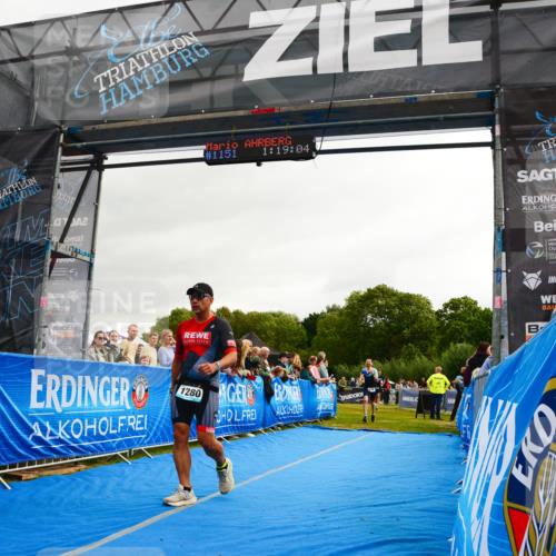30.08.2026 - Elbe Triathlon Hamburg LAZAROV Photography http://msf.ph/oto/10082531 30.08.2026 11:29:23 Ziel 648, 749, 1280 meine-sportfotos.de