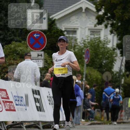 30.08.2026 - Blankeneser Heldenlauf Patografie http://msf.ph/oto/10082640 30.08.2026 10:00:32 Ziel 1694, 1703, 5643 meine-sportfotos.de