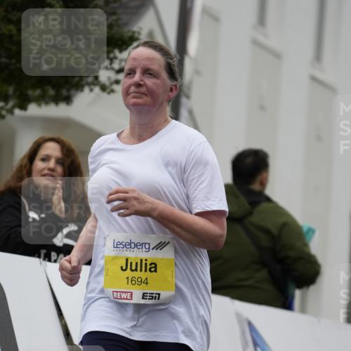 30.08.2026 - Blankeneser Heldenlauf Patografie http://msf.ph/oto/10082645 30.08.2026 10:00:34 Ziel 1694, 1703, 5643 meine-sportfotos.de
