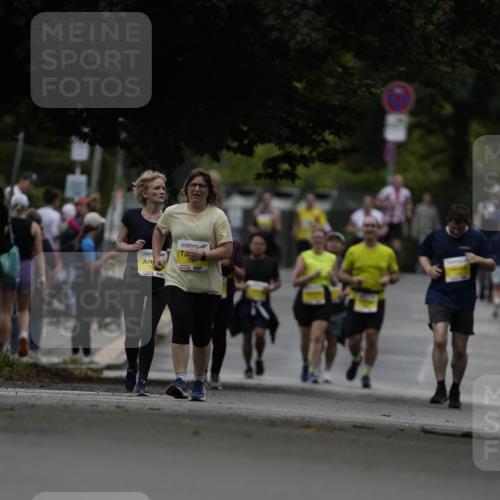 30.08.2026 - Blankeneser Heldenlauf Patografie http://msf.ph/oto/10082714 30.08.2026 10:01:47 Ziel 1274, 1409, 1550 meine-sportfotos.de