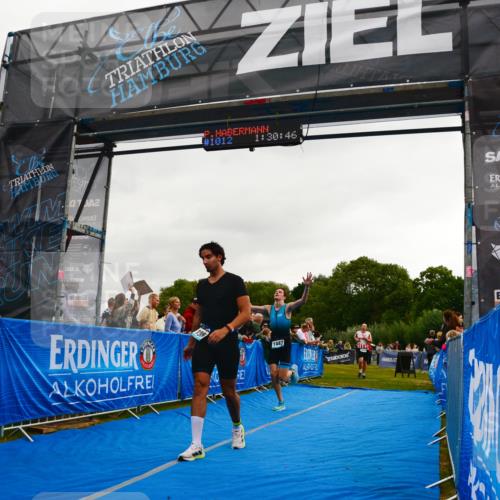 30.08.2026 - Elbe Triathlon Hamburg LAZAROV Photography http://msf.ph/oto/10082715 30.08.2026 11:30:59 Ziel 1018, 1306, 1442 meine-sportfotos.de