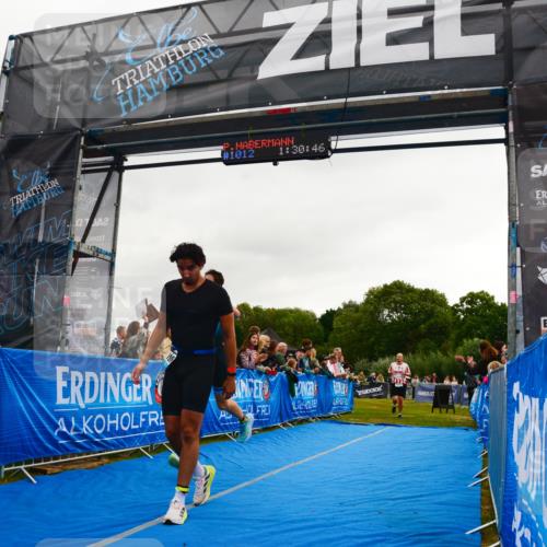 30.08.2026 - Elbe Triathlon Hamburg LAZAROV Photography http://msf.ph/oto/10082721 30.08.2026 11:31:00 Ziel 1018, 1306, 1442 meine-sportfotos.de