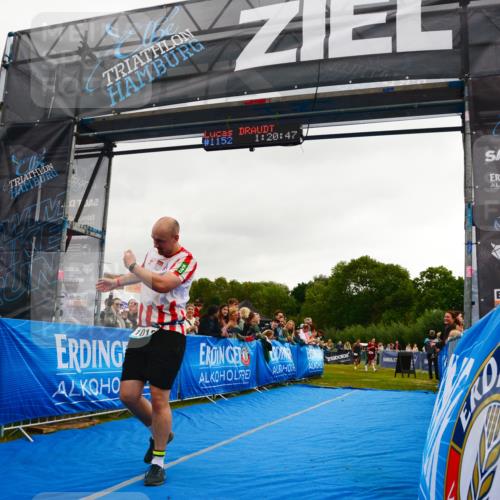 30.08.2026 - Elbe Triathlon Hamburg LAZAROV Photography http://msf.ph/oto/10082745 30.08.2026 11:31:06 Ziel 1018, 1352 meine-sportfotos.de