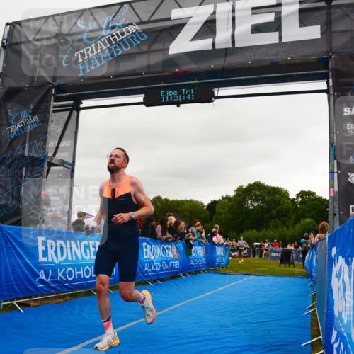 30.08.2026 - Elbe Triathlon Hamburg LAZAROV Photography http://msf.ph/oto/10082763 30.08.2026 11:31:42 Ziel 881, 1228 meine-sportfotos.de