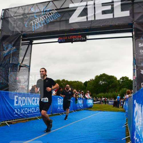 30.08.2026 - Elbe Triathlon Hamburg LAZAROV Photography http://msf.ph/oto/10082807 30.08.2026 11:32:01 Ziel 662, 1016, 1062 meine-sportfotos.de
