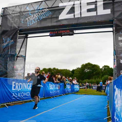 30.08.2026 - Elbe Triathlon Hamburg LAZAROV Photography http://msf.ph/oto/10082816 30.08.2026 11:32:02 Ziel 662, 1016, 1062 meine-sportfotos.de
