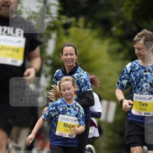 30.08.2026 - Blankeneser Heldenlauf Patografie http://msf.ph/oto/10082831 30.08.2026 10:03:26 Ziel 1015, 1017, 1540 meine-sportfotos.de