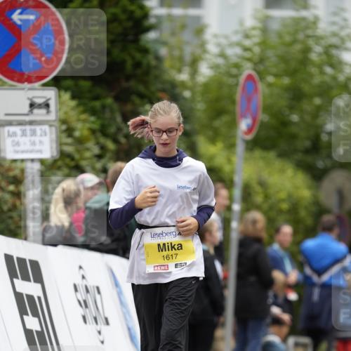 30.08.2026 - Blankeneser Heldenlauf Patografie http://msf.ph/oto/10082849 30.08.2026 10:03:36 Ziel 1015, 1017, 1540, 1617 meine-sportfotos.de