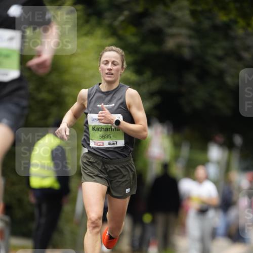 30.08.2026 - Blankeneser Heldenlauf Patografie http://msf.ph/oto/10082897 30.08.2026 10:04:27 Ziel 1423, 5635, 5879 meine-sportfotos.de