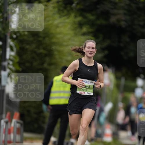 30.08.2026 - Blankeneser Heldenlauf Patografie http://msf.ph/oto/10083004 30.08.2026 10:06:01 Ziel 5408 meine-sportfotos.de