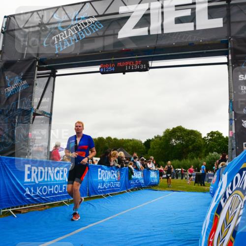 30.08.2026 - Elbe Triathlon Hamburg LAZAROV Photography http://msf.ph/oto/10083046 30.08.2026 11:33:37 Ziel 843, 1126, 1289, 1313 meine-sportfotos.de
