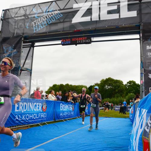 30.08.2026 - Elbe Triathlon Hamburg LAZAROV Photography http://msf.ph/oto/10083082 30.08.2026 11:33:56 Ziel 680, 863, 870, 1166, 1452 meine-sportfotos.de
