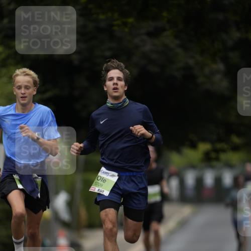 30.08.2026 - Blankeneser Heldenlauf Patografie http://msf.ph/oto/10083118 30.08.2026 10:09:30 Ziel 5005, 5606, 5709 meine-sportfotos.de