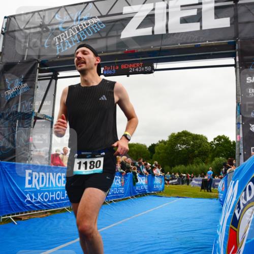 30.08.2026 - Elbe Triathlon Hamburg LAZAROV Photography http://msf.ph/oto/10083130 30.08.2026 11:34:07 Ziel 1166, 1180, 1234 meine-sportfotos.de