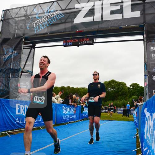 30.08.2026 - Elbe Triathlon Hamburg LAZAROV Photography http://msf.ph/oto/10083152 30.08.2026 11:34:21 Ziel 570, 848, 1149, 1153, 1199 meine-sportfotos.de