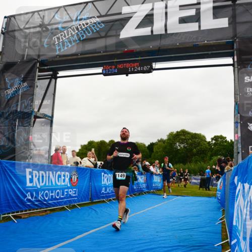 30.08.2026 - Elbe Triathlon Hamburg LAZAROV Photography http://msf.ph/oto/10083155 30.08.2026 11:34:26 Ziel 570, 1149, 1266 meine-sportfotos.de