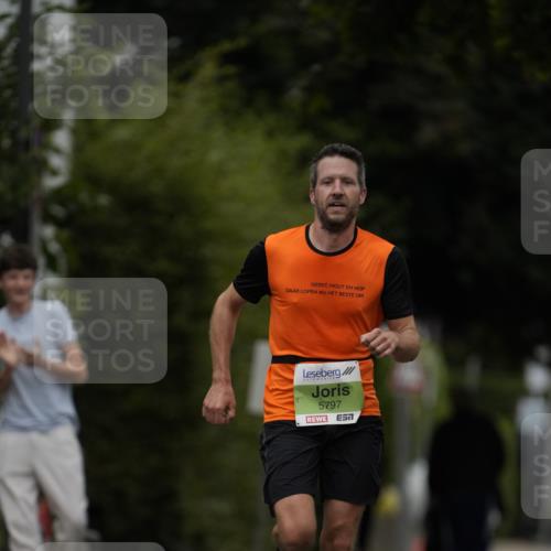 30.08.2026 - Blankeneser Heldenlauf Patografie http://msf.ph/oto/10083173 30.08.2026 10:10:30 Ziel 5586, 5587, 5797 meine-sportfotos.de