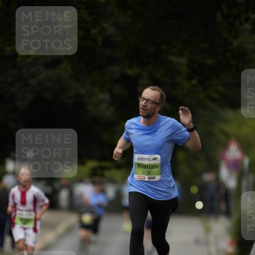 30.08.2026 - Blankeneser Heldenlauf Patografie http://msf.ph/oto/10083203 30.08.2026 10:10:59 Ziel 5228, 5544 meine-sportfotos.de