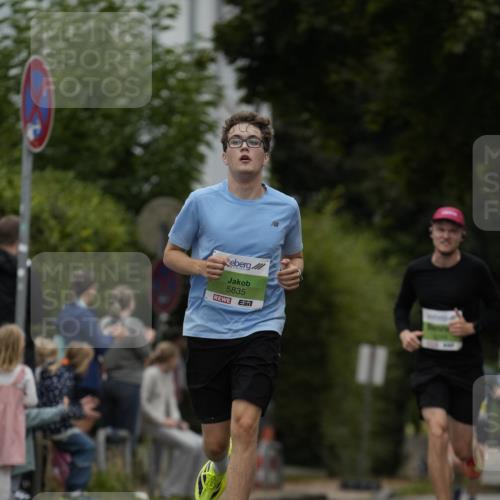 30.08.2026 - Blankeneser Heldenlauf Patografie http://msf.ph/oto/10083232 30.08.2026 10:11:33 Ziel 5289, 5487, 5492, 5835 meine-sportfotos.de