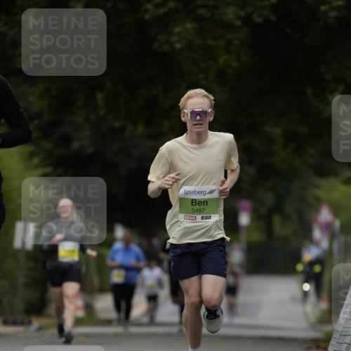 30.08.2026 - Blankeneser Heldenlauf Patografie http://msf.ph/oto/10083239 30.08.2026 10:11:36 Ziel 5289, 5487, 5492, 5835 meine-sportfotos.de