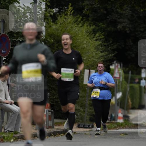 30.08.2026 - Blankeneser Heldenlauf Patografie http://msf.ph/oto/10083255 30.08.2026 10:11:43 Ziel 1288, 5289, 5487 meine-sportfotos.de