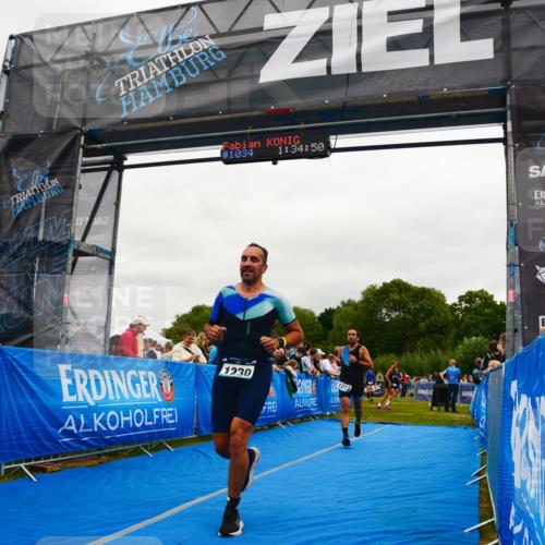 30.08.2026 - Elbe Triathlon Hamburg LAZAROV Photography http://msf.ph/oto/10083267 30.08.2026 11:35:07 Ziel 1213, 1230 meine-sportfotos.de