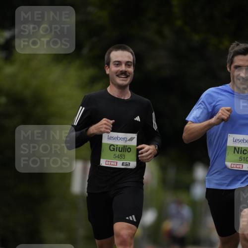 30.08.2026 - Blankeneser Heldenlauf Patografie http://msf.ph/oto/10083299 30.08.2026 10:12:23 Ziel 5105, 5365, 5453, 5560 meine-sportfotos.de