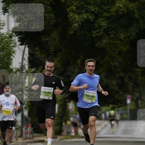 30.08.2026 - Blankeneser Heldenlauf Patografie http://msf.ph/oto/10083304 30.08.2026 10:12:24 Ziel 5105, 5365, 5453, 5560 meine-sportfotos.de