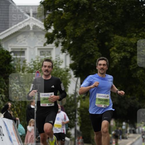 30.08.2026 - Blankeneser Heldenlauf Patografie http://msf.ph/oto/10083306 30.08.2026 10:12:26 Ziel 5105, 5453, 5560 meine-sportfotos.de