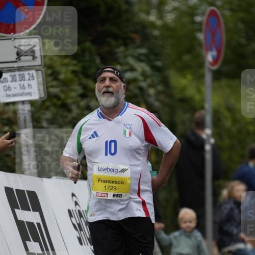 30.08.2026 - Blankeneser Heldenlauf Patografie http://msf.ph/oto/10083316 30.08.2026 10:12:33 Ziel 1729, 5105, 5453 meine-sportfotos.de