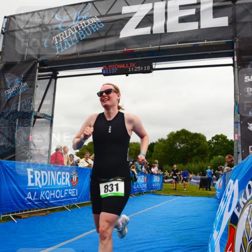 30.08.2026 - Elbe Triathlon Hamburg LAZAROV Photography http://msf.ph/oto/10083329 30.08.2026 11:35:30 Ziel 831, 961, 1177, 1237 meine-sportfotos.de