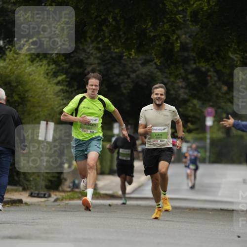 30.08.2026 - Blankeneser Heldenlauf Patografie http://msf.ph/oto/10083339 30.08.2026 10:13:07 Ziel 5448, 5561, 5844 meine-sportfotos.de