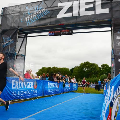 30.08.2026 - Elbe Triathlon Hamburg LAZAROV Photography http://msf.ph/oto/10083356 30.08.2026 11:35:36 Ziel 961, 1177, 1237 meine-sportfotos.de