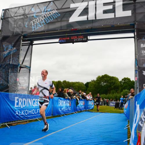 30.08.2026 - Elbe Triathlon Hamburg LAZAROV Photography http://msf.ph/oto/10083407 30.08.2026 11:36:04 Ziel 929, 1139, 1295, 1305 meine-sportfotos.de