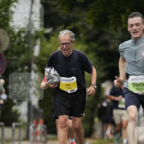 30.08.2026 - Blankeneser Heldenlauf Patografie http://msf.ph/oto/10083452 30.08.2026 10:15:04 Ziel 5021, 5059, 5238, 5481 meine-sportfotos.de