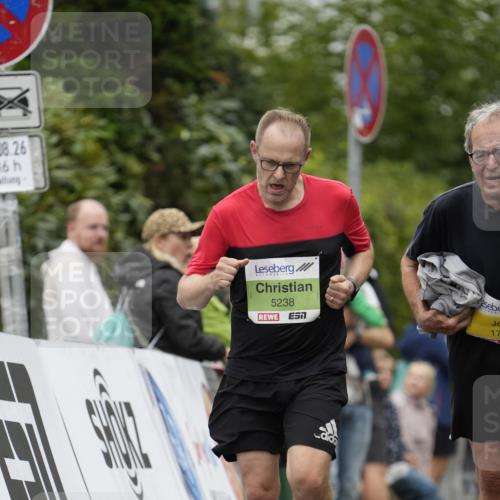30.08.2026 - Blankeneser Heldenlauf Patografie http://msf.ph/oto/10083453 30.08.2026 10:15:07 Ziel 1744, 5021, 5059, 5238 meine-sportfotos.de