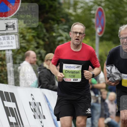 30.08.2026 - Blankeneser Heldenlauf Patografie http://msf.ph/oto/10083454 30.08.2026 10:15:08 Ziel 1744, 5021, 5059, 5238 meine-sportfotos.de