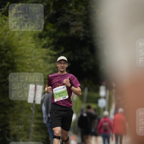 30.08.2026 - Blankeneser Heldenlauf Patografie http://msf.ph/oto/10083460 30.08.2026 10:15:19 Ziel 5327, 5820 meine-sportfotos.de