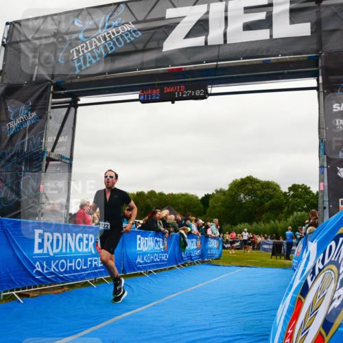 30.08.2026 - Elbe Triathlon Hamburg LAZAROV Photography http://msf.ph/oto/10083642 30.08.2026 11:37:15 Ziel 800, 1122, 1341 meine-sportfotos.de