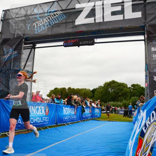 30.08.2026 - Elbe Triathlon Hamburg LAZAROV Photography http://msf.ph/oto/10083671 30.08.2026 11:37:33 Ziel 824, 1334 meine-sportfotos.de
