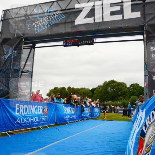 30.08.2026 - Elbe Triathlon Hamburg LAZAROV Photography http://msf.ph/oto/10083677 30.08.2026 11:37:33 Ziel 824, 1334 meine-sportfotos.de