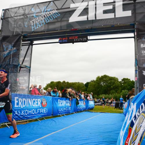 30.08.2026 - Elbe Triathlon Hamburg LAZAROV Photography http://msf.ph/oto/10083690 30.08.2026 11:37:37 Ziel 1264, 1334, 1385, 1440 meine-sportfotos.de