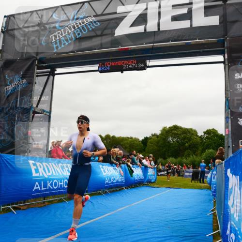 30.08.2026 - Elbe Triathlon Hamburg LAZAROV Photography http://msf.ph/oto/10083722 30.08.2026 11:37:45 Ziel 757, 1264, 1374, 1385, 1440 meine-sportfotos.de